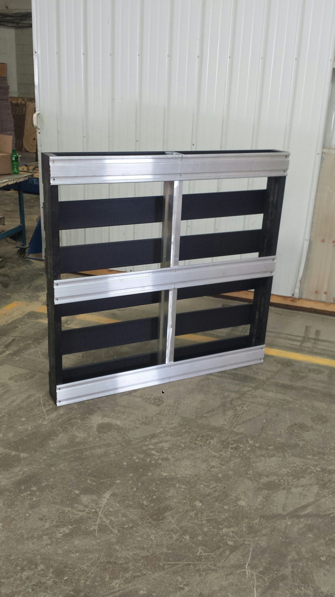 BDL Supply - custom pallets made of metal, plastic, or corrugate.